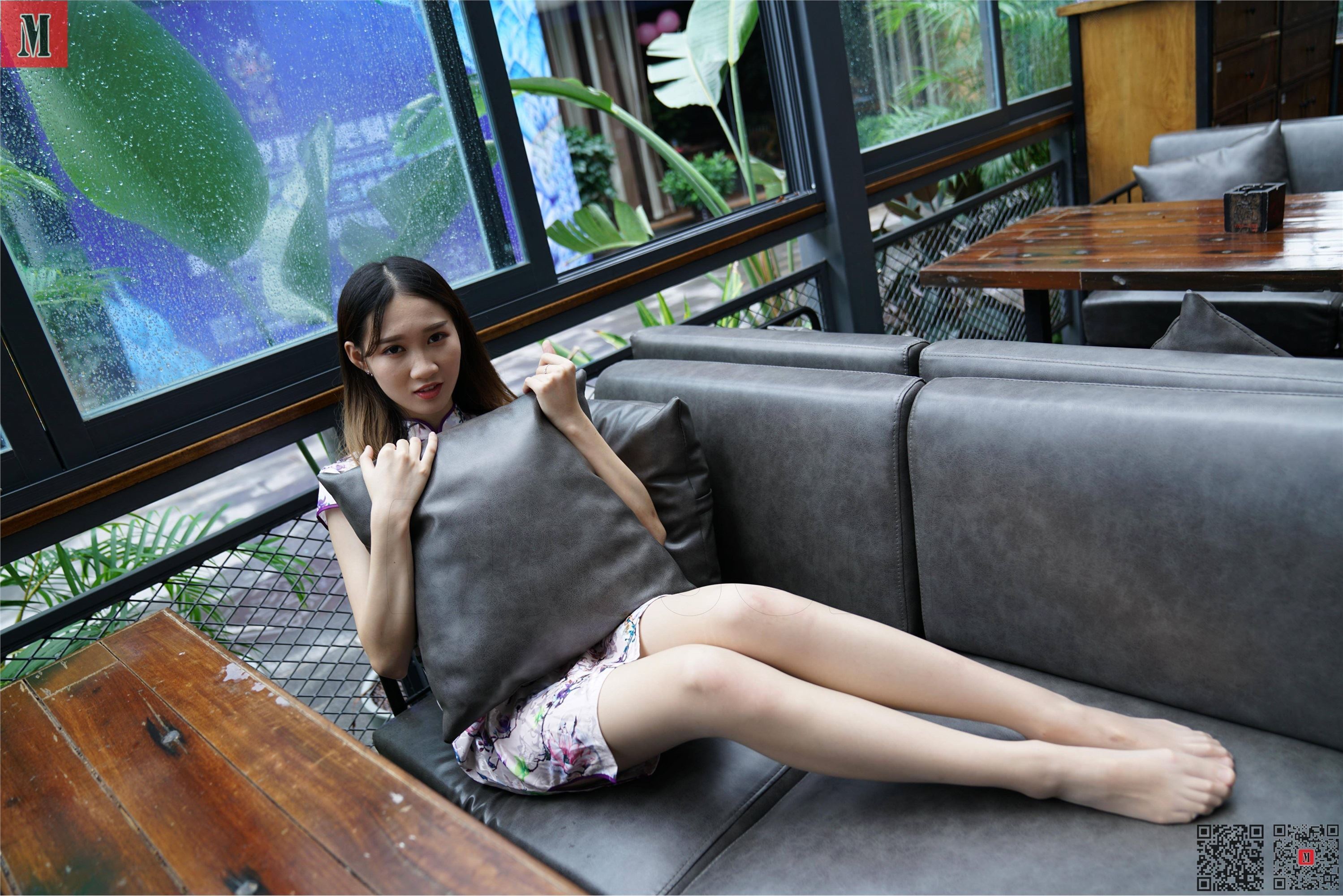 MussGirl慕丝女郎  NO.224 户外碎花旗袍肉丝